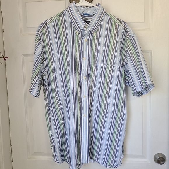 (611) Izod Men's Classic Short Sleeve Button Down Shirt, Size: L Color: Striped - Picture 3 of 11